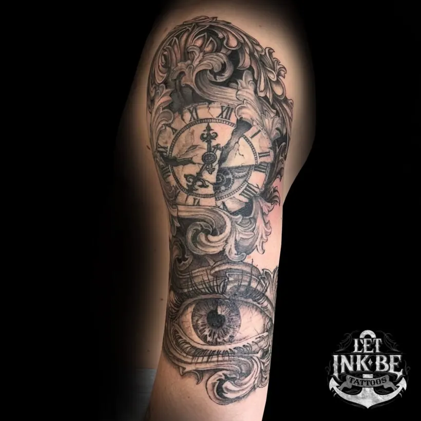 zwart wit tattoo casino sleeve