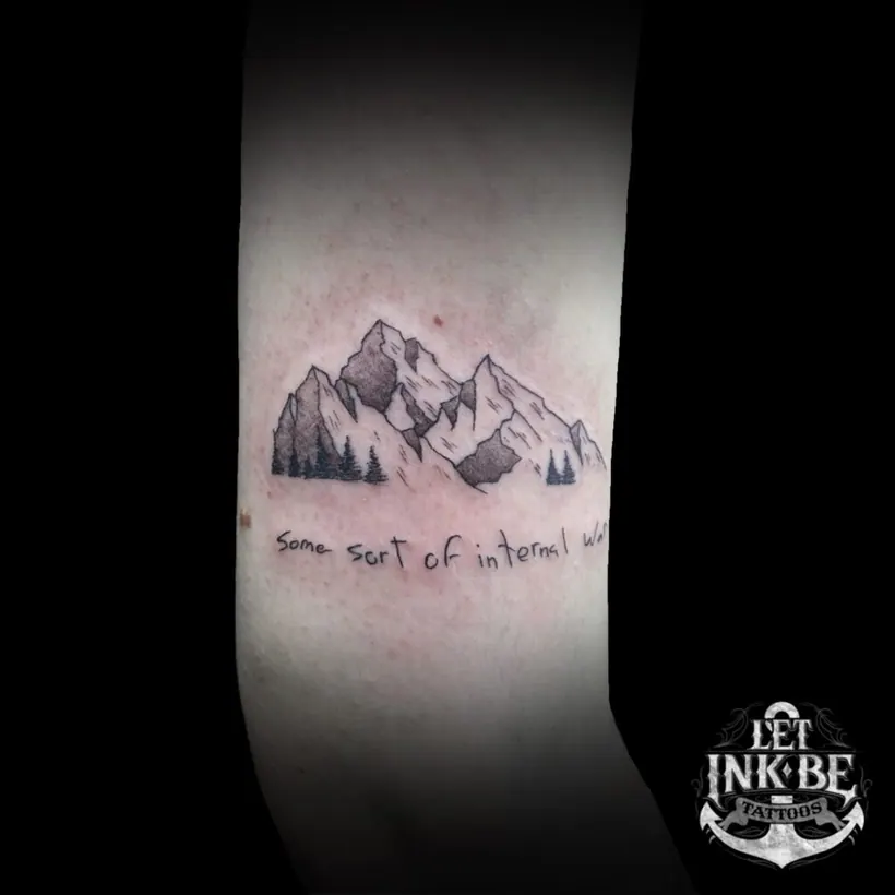 fine line tattoo bergen en lettering