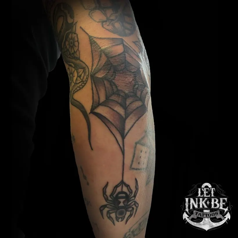 oldschool tattoo spinnenweb